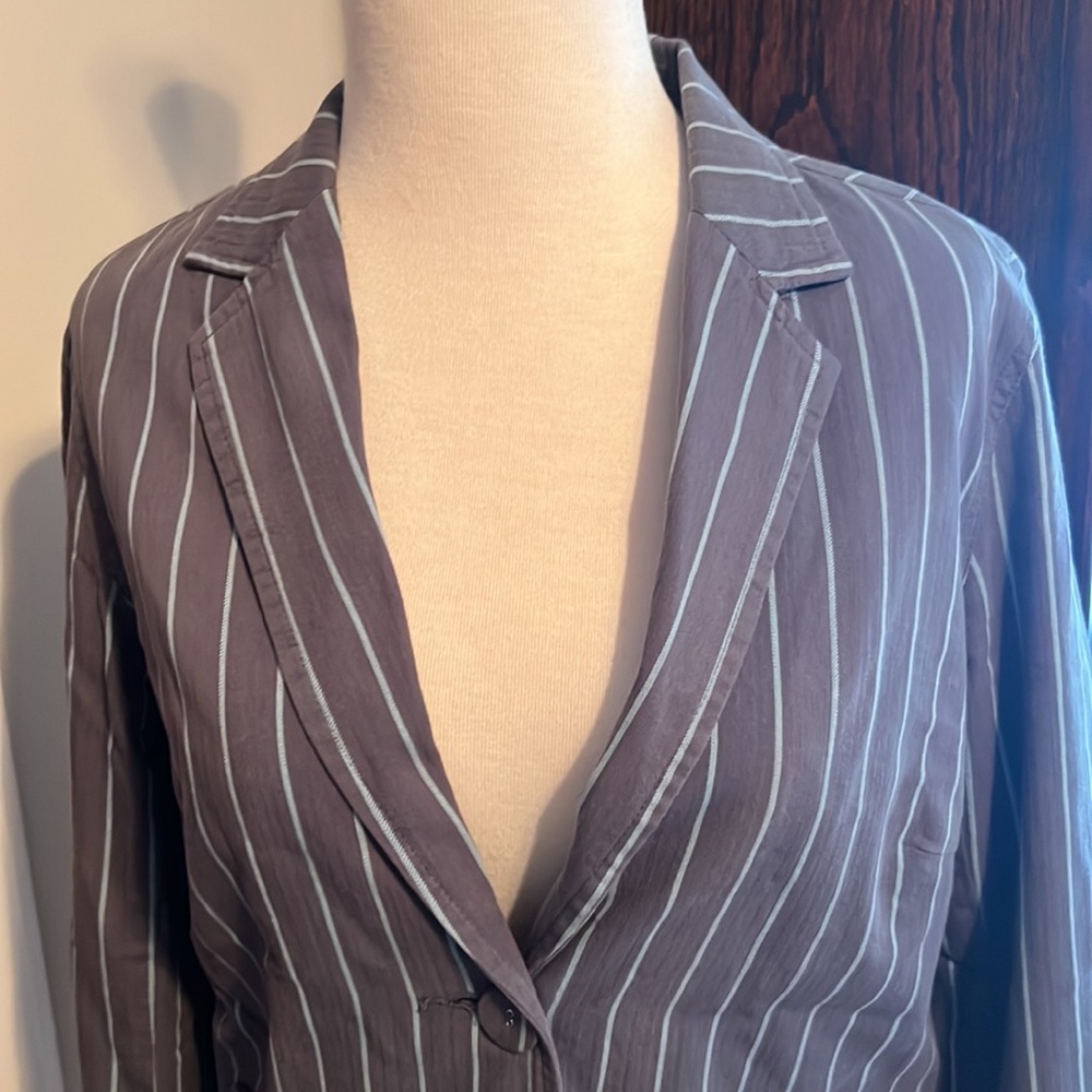 Lightweight jacket - Picture 3 of 6